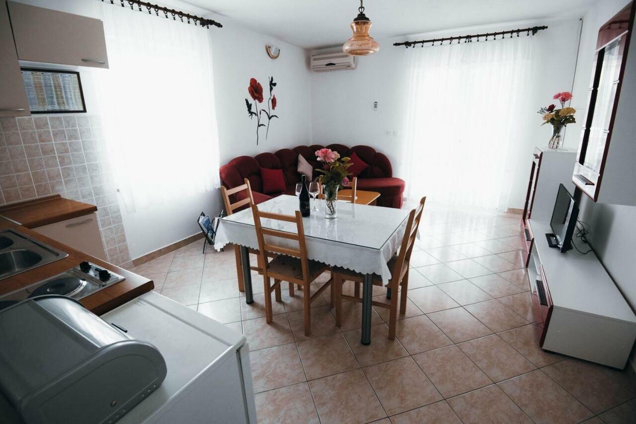 Apartmani Tamaris Vodice Kültér fotó